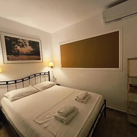 公寓 Corfu Glyfada Menigos 24 *