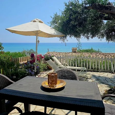 Corfu Glyfada Menigos 24 公寓 *