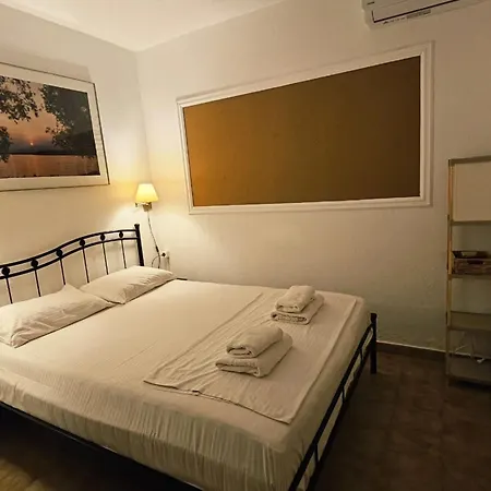 Corfu Glyfada Menigos 24 Apartman
