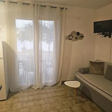 Apartment Corfu Glyfada Menigos 24 *