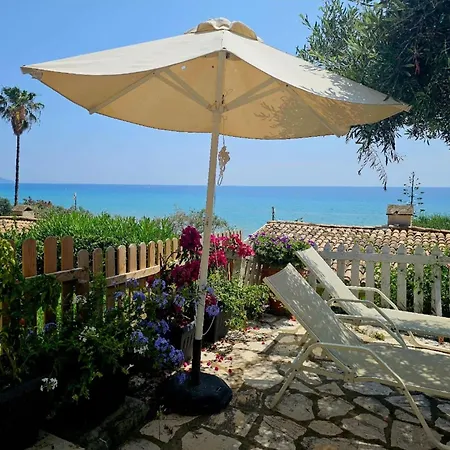 Corfu Glyfada Menigos 24 Pélekasz